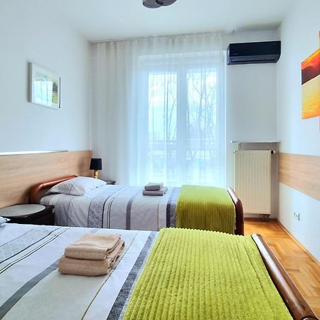 Saska Kepa Apartment Warschau Buitenkant foto